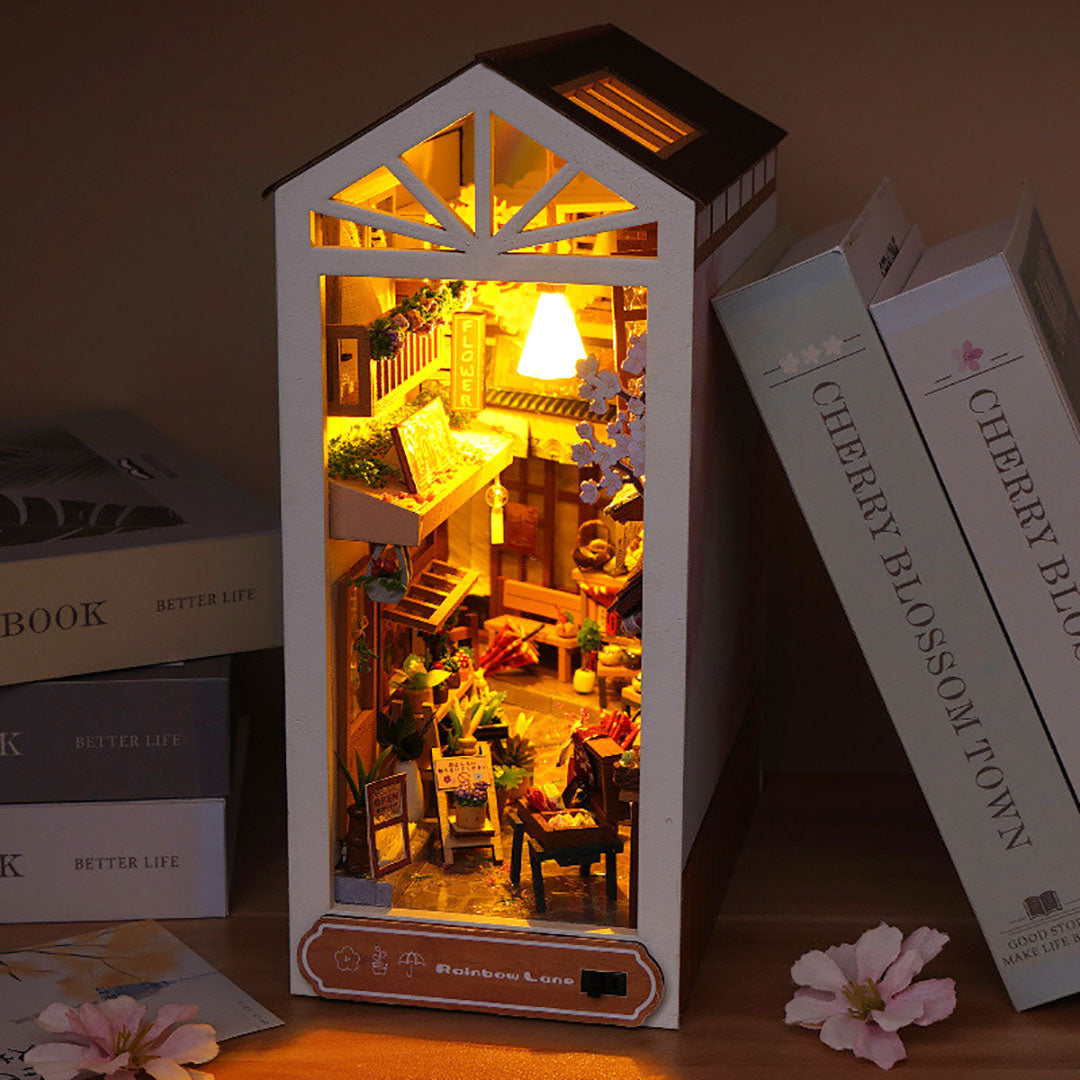 Rainbow Lane DIY Crafts Book Nook