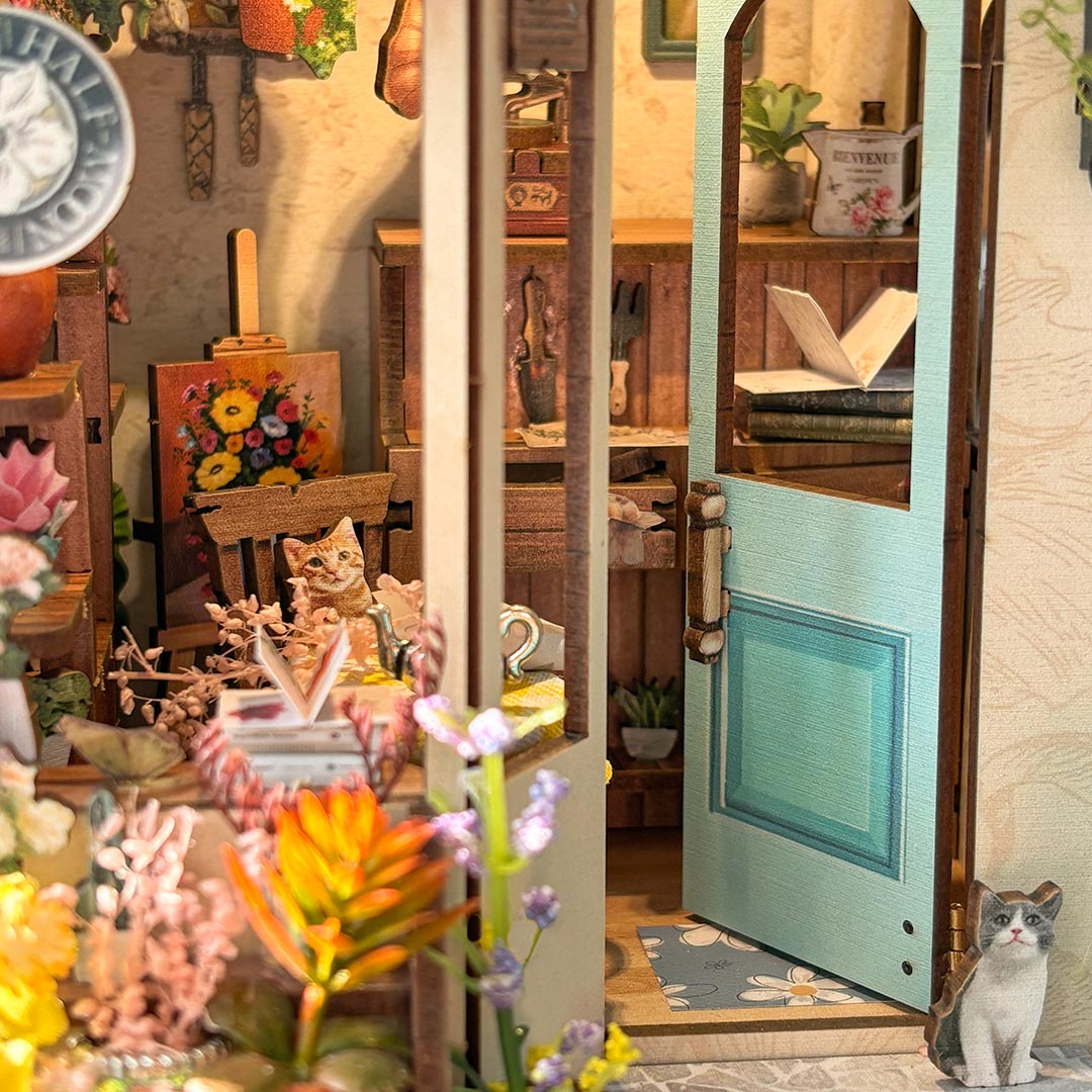 Spring Island DIY Book Nook Bookshelf Insert Decor