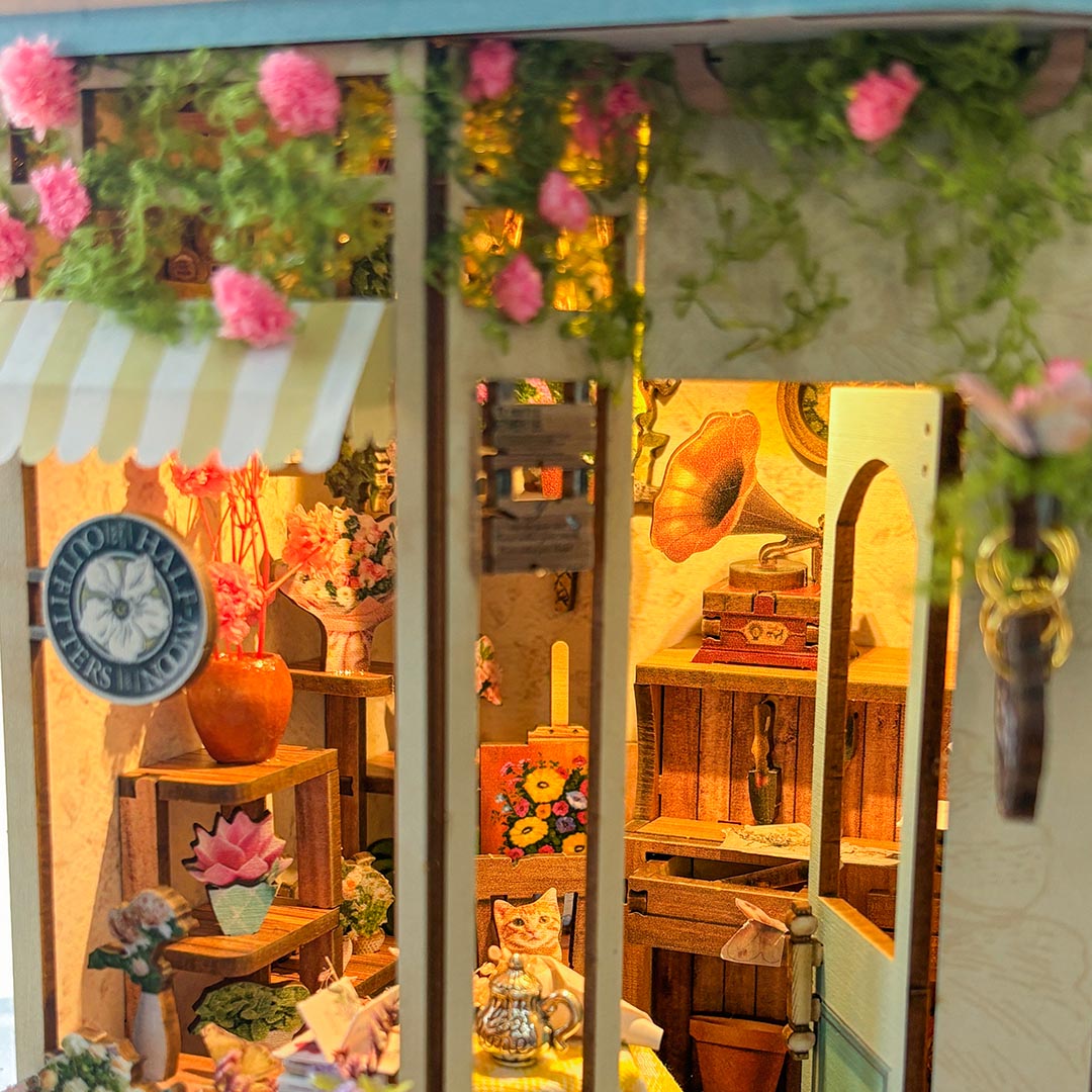 Spring Island DIY Book Nook Bookshelf Insert Decor