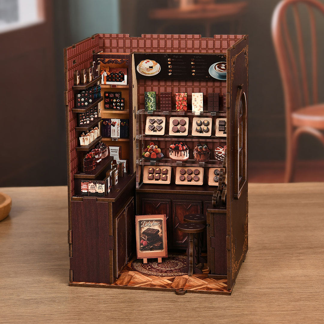 Sweet Chapter DIY Book Nook