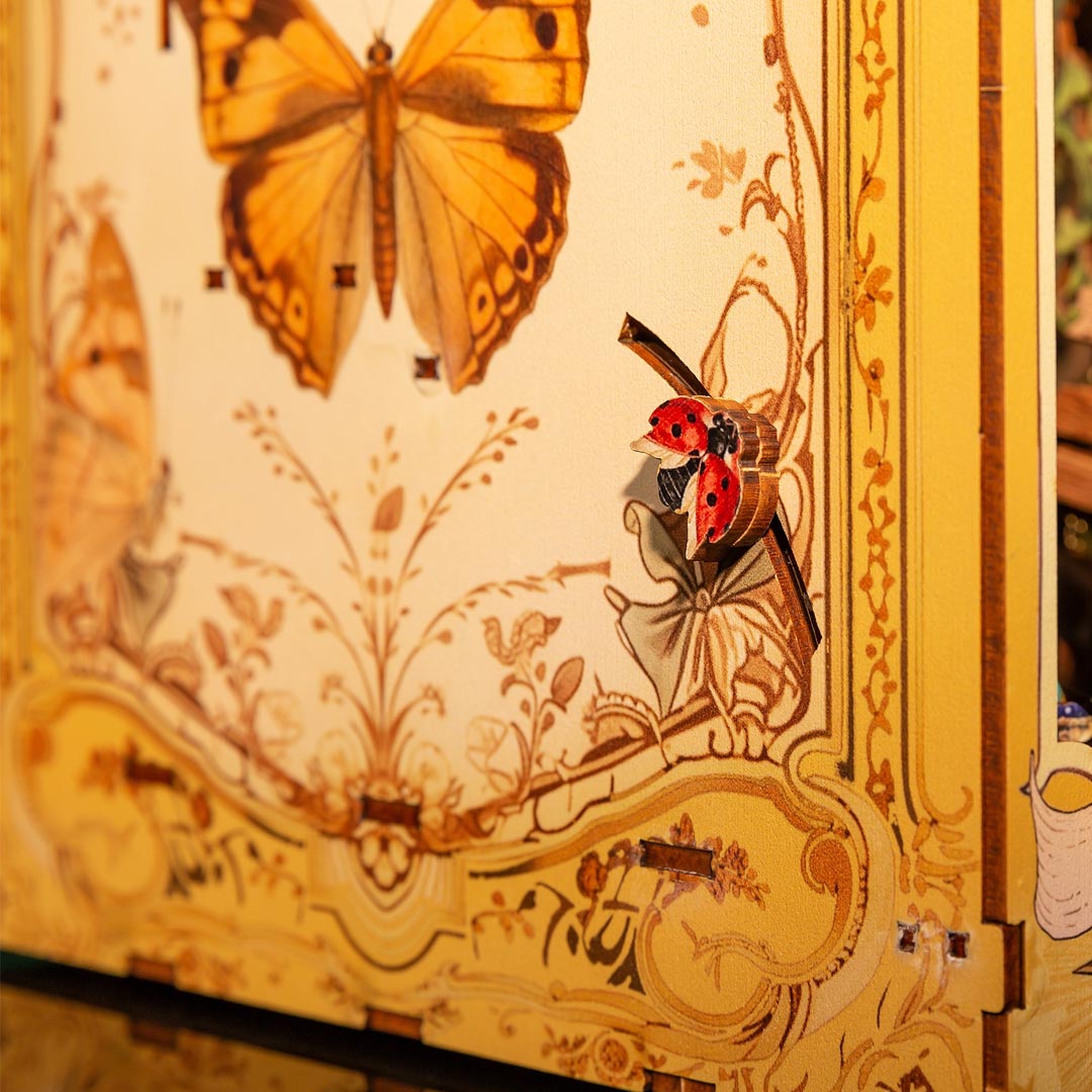 Insect Story DIY Book Nook Bookshelf Insert – Fifijoy