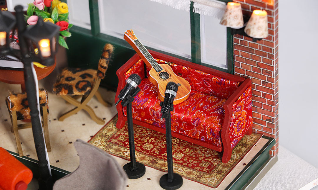 Central Perk Café DIY Miniature House