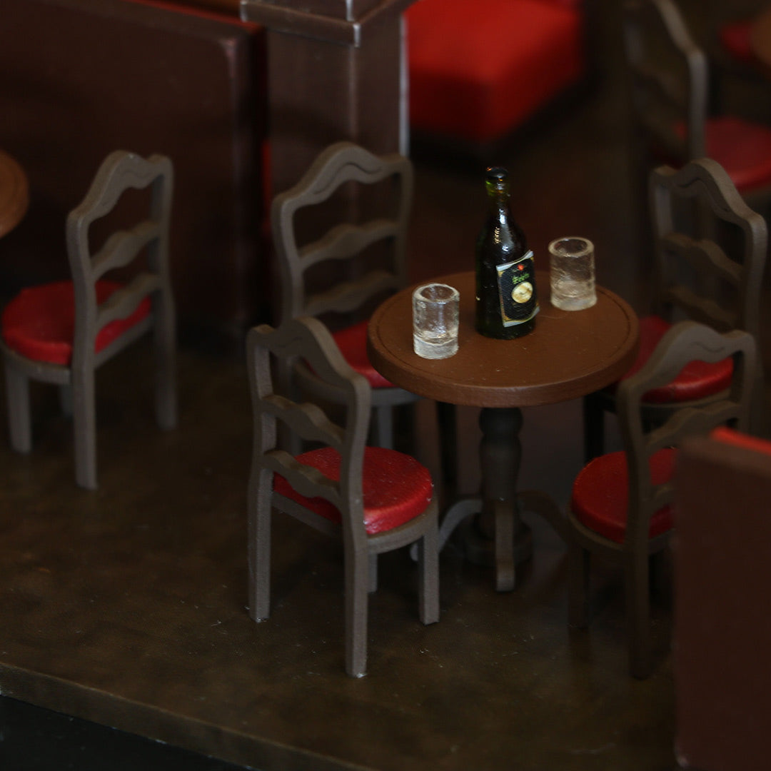 MacLaren's Pub DIY Miniature House
