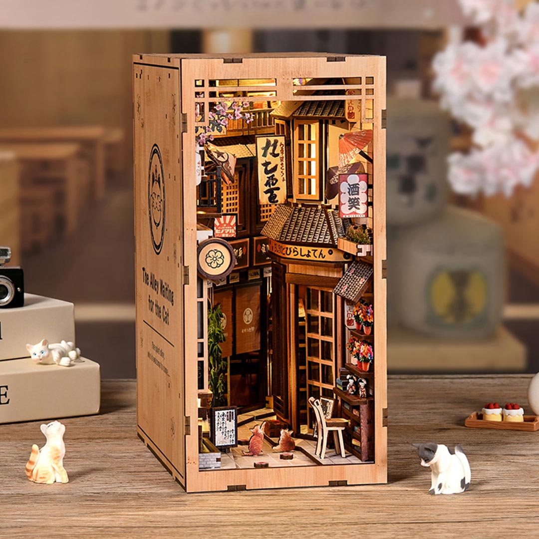 Cat’s Little Alley DIY Wooden Book Nook Shelf Insert