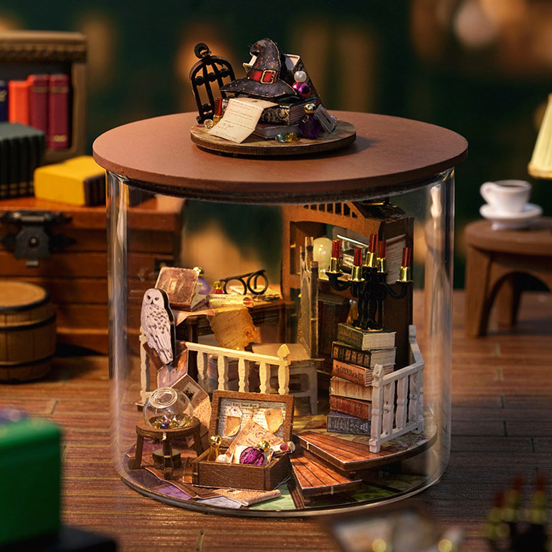 Magic Style DIY Miniature Dollhouse Kit