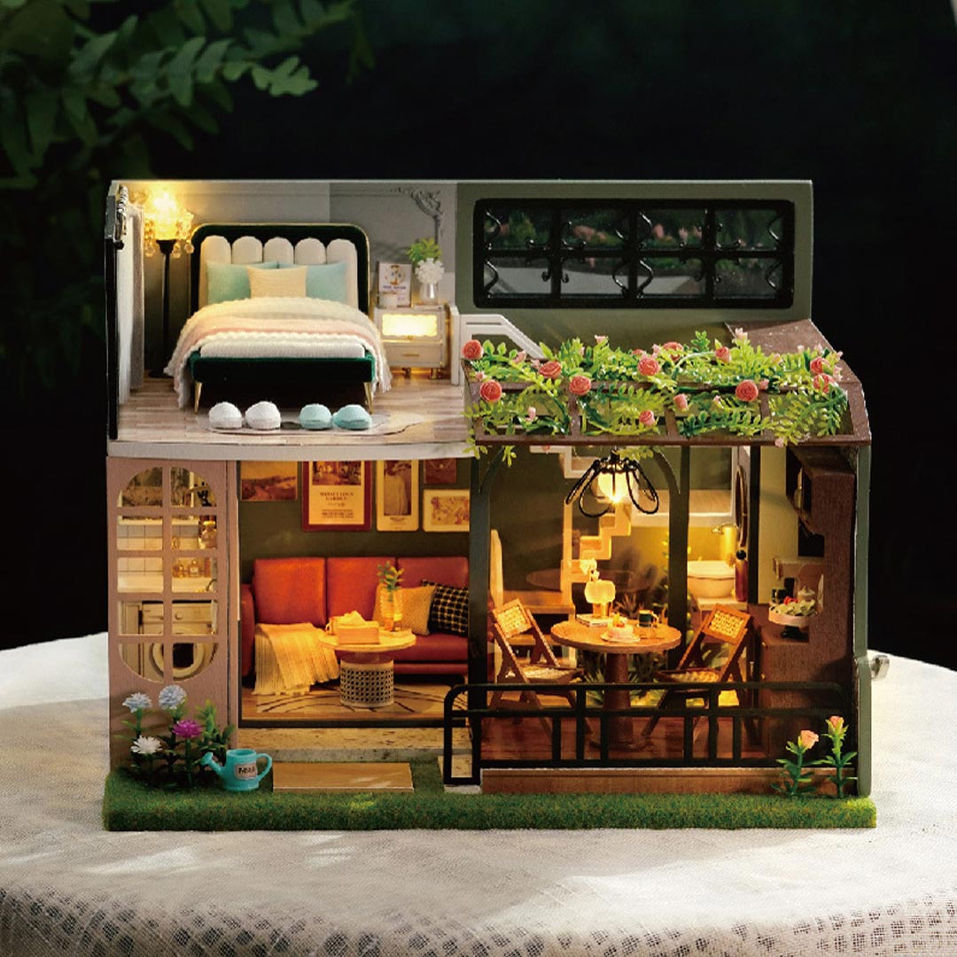 Half Of The Garden House DIY Dollhouse Miniature Kit