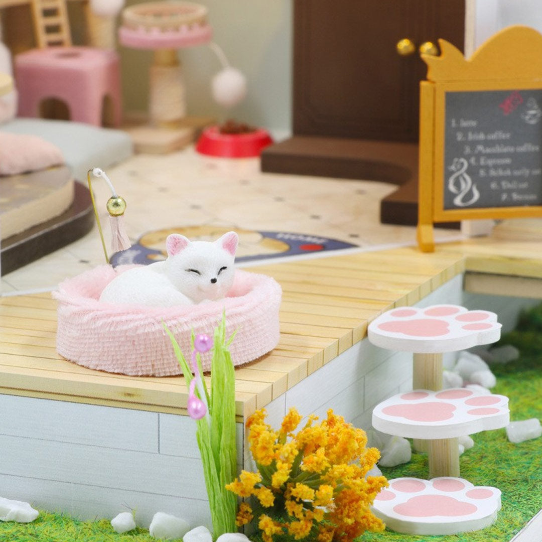 Lovely Cats Home DIY Miniature Dollhouse