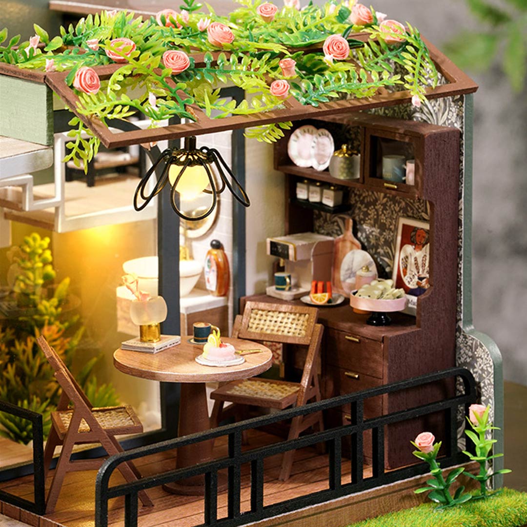 Half Of The Garden House DIY Dollhouse Miniature Kit