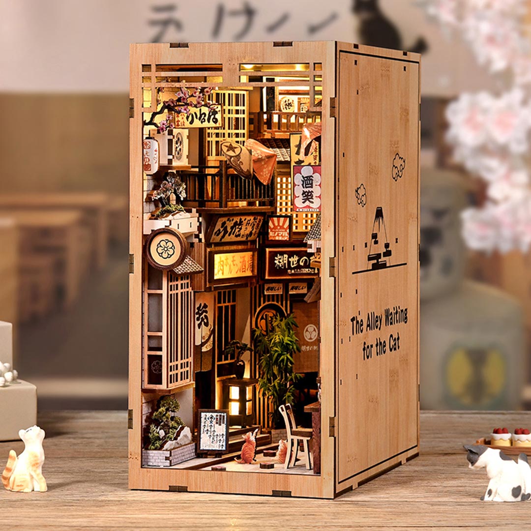 Cat’s Little Alley DIY Wooden Book Nook Shelf Insert