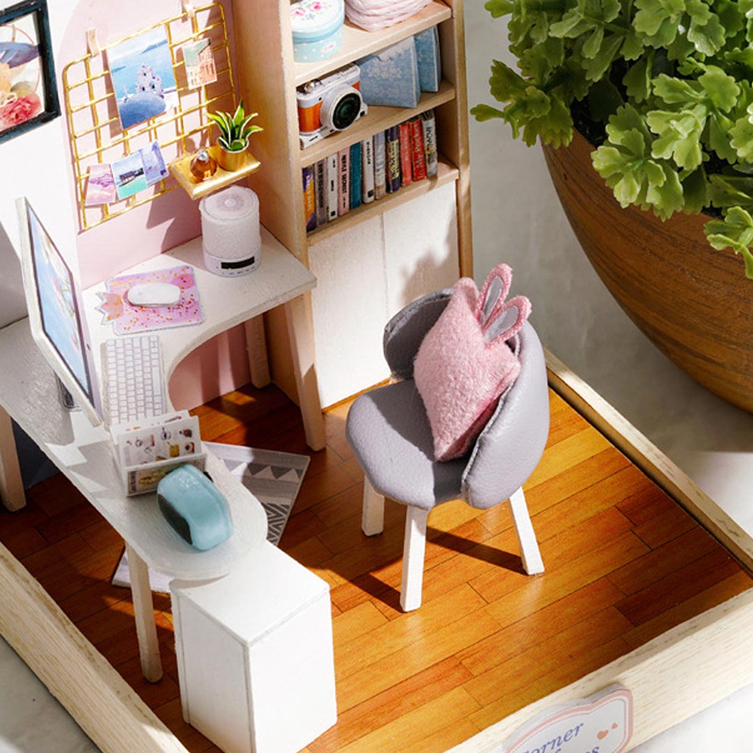 Creative Kitchen Miniature Dollhouse Kit