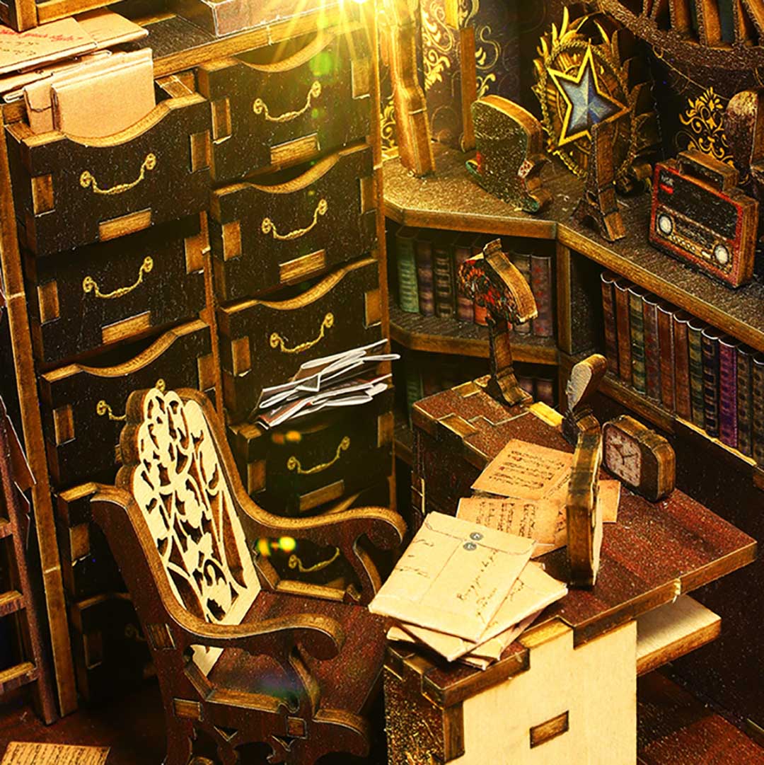 Detective Agency Wooden Puzzle Book Nook Shelf Insert
