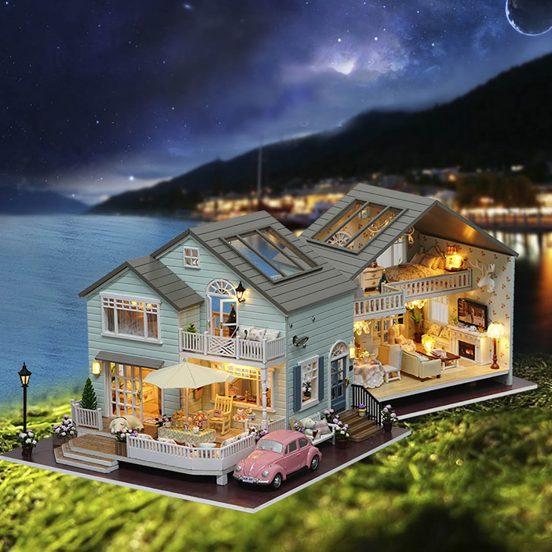 New Zealand Queenstown Miniature Dollhouse