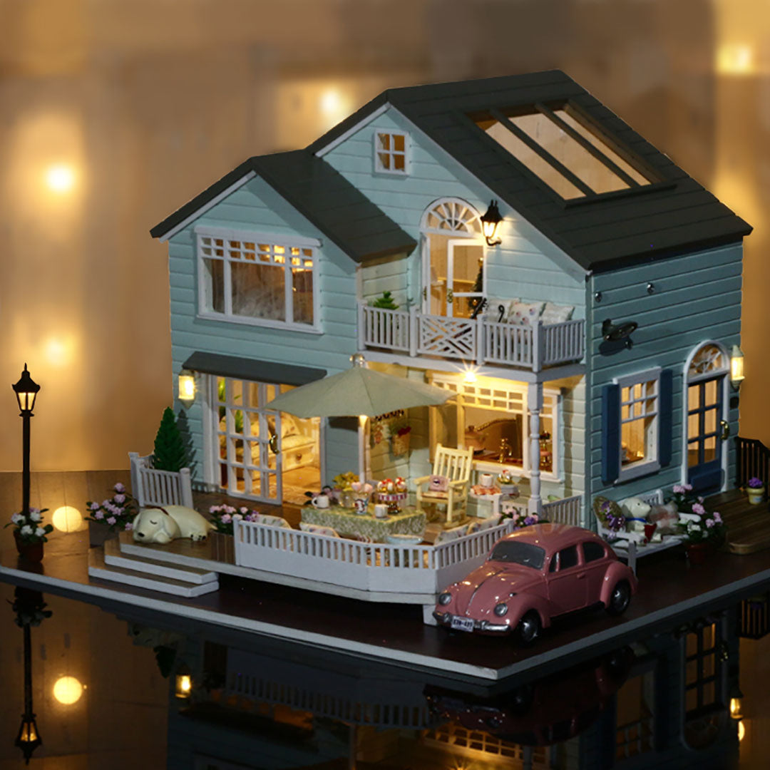 New Zealand Queenstown Miniature Dollhouse