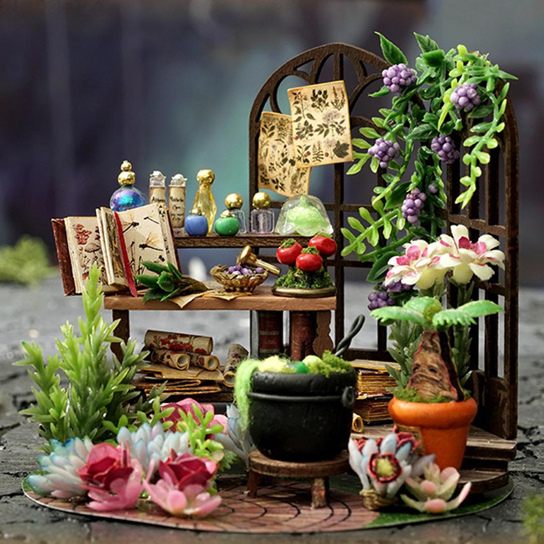 Magic Style DIY Miniature Dollhouse Kit