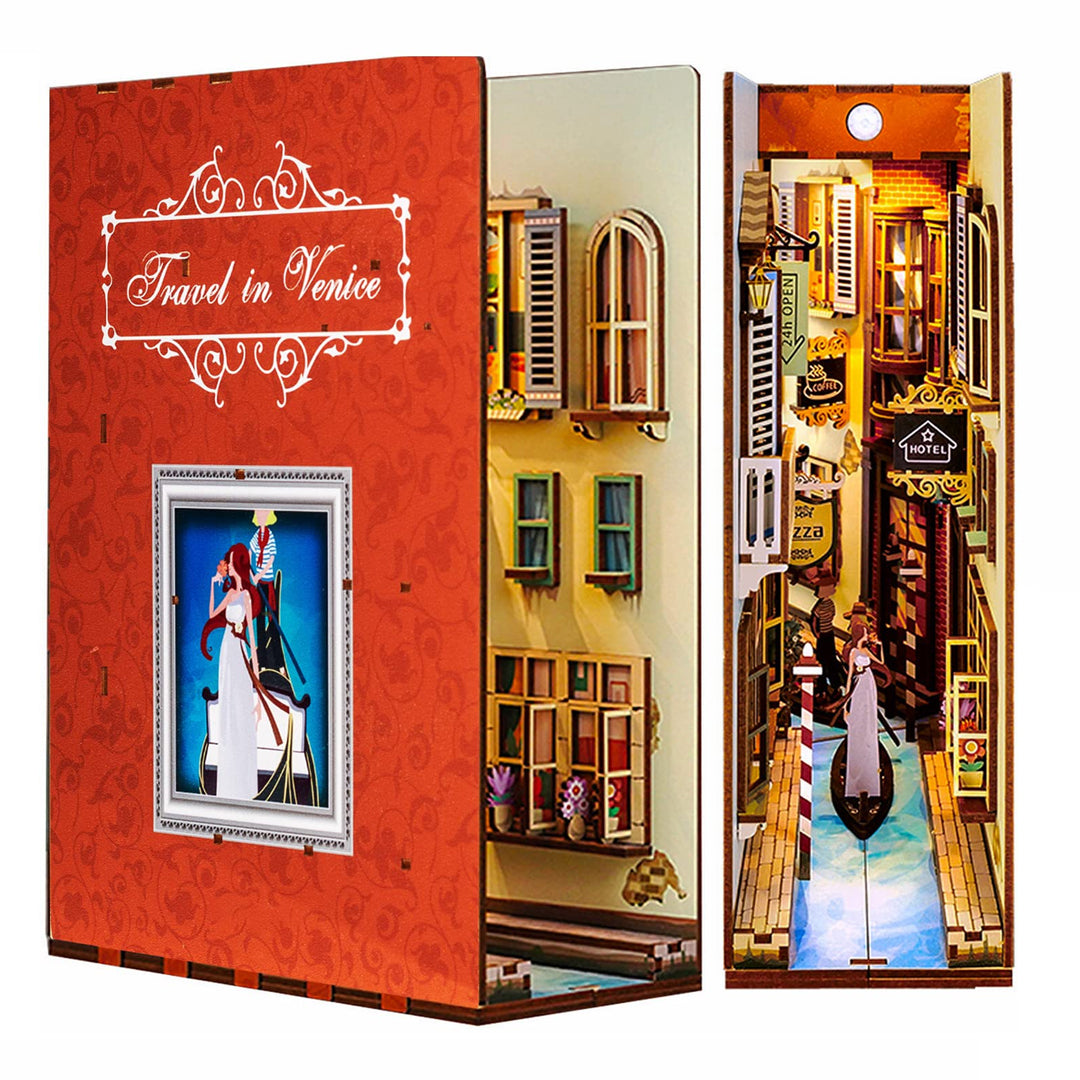 Travel in Venice Wooden Book Nook Kit