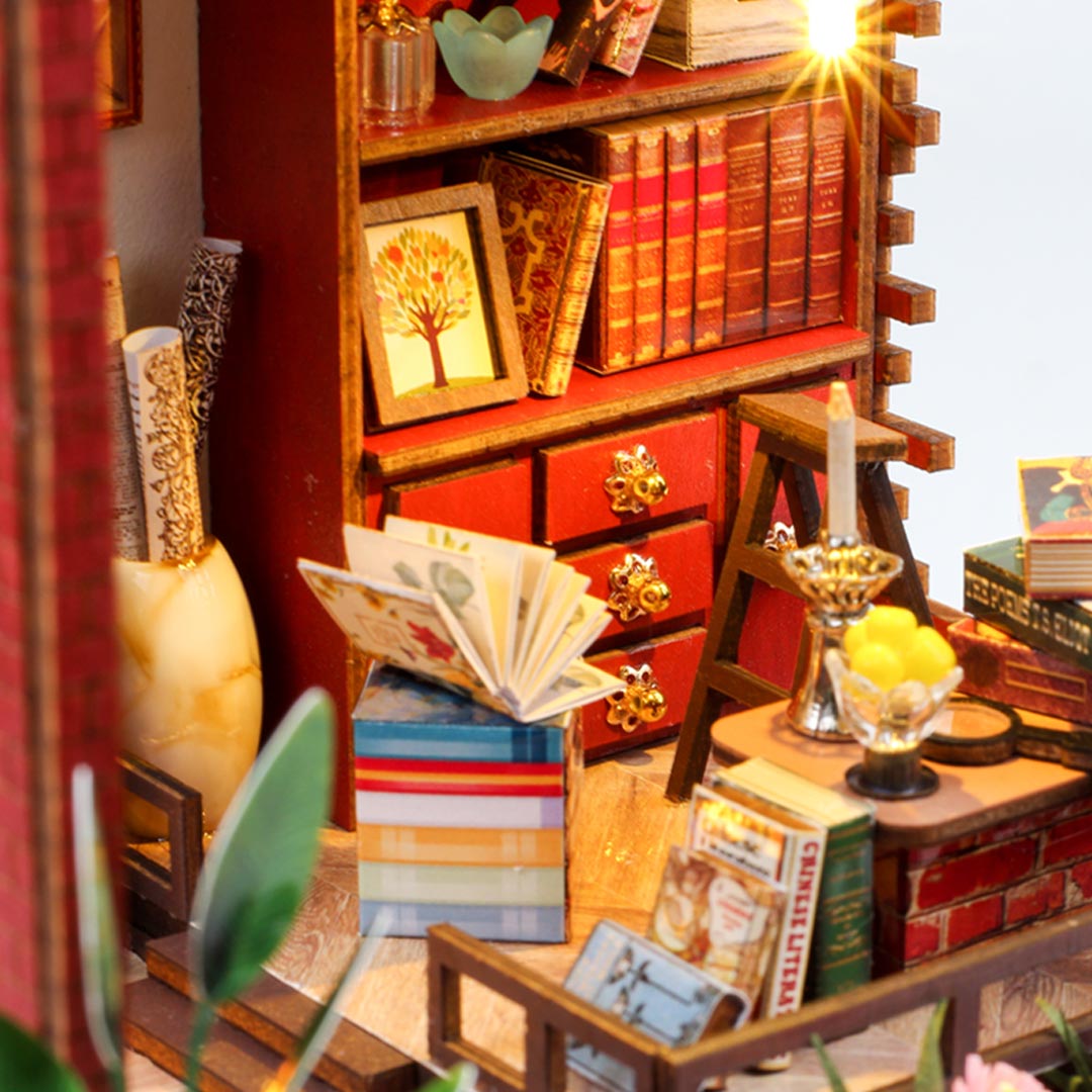 Magic Shack DIY Wooden Miniature Dollhouse