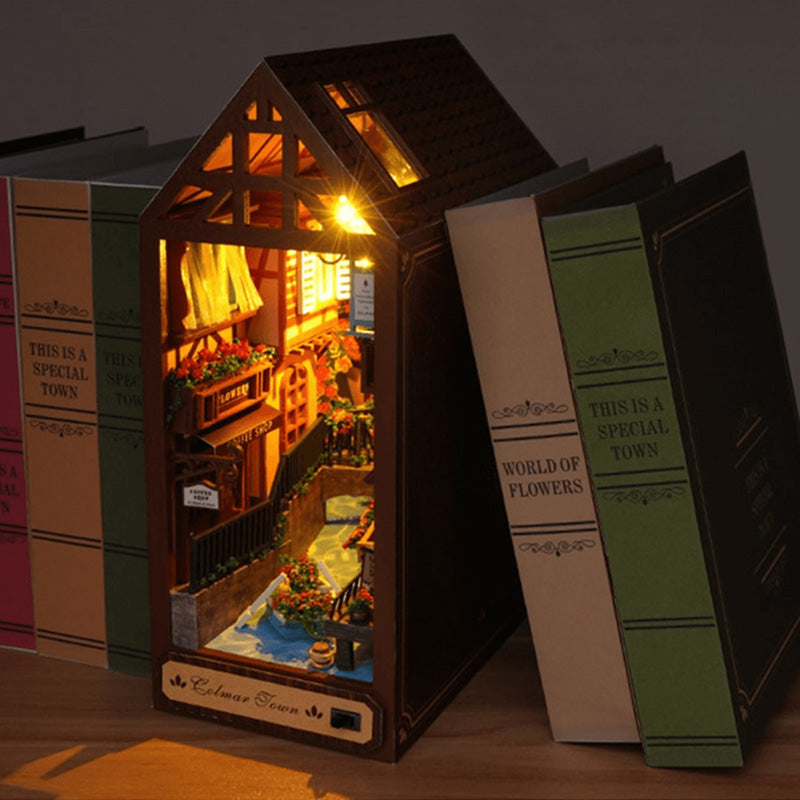 Fifijoy Book Nook