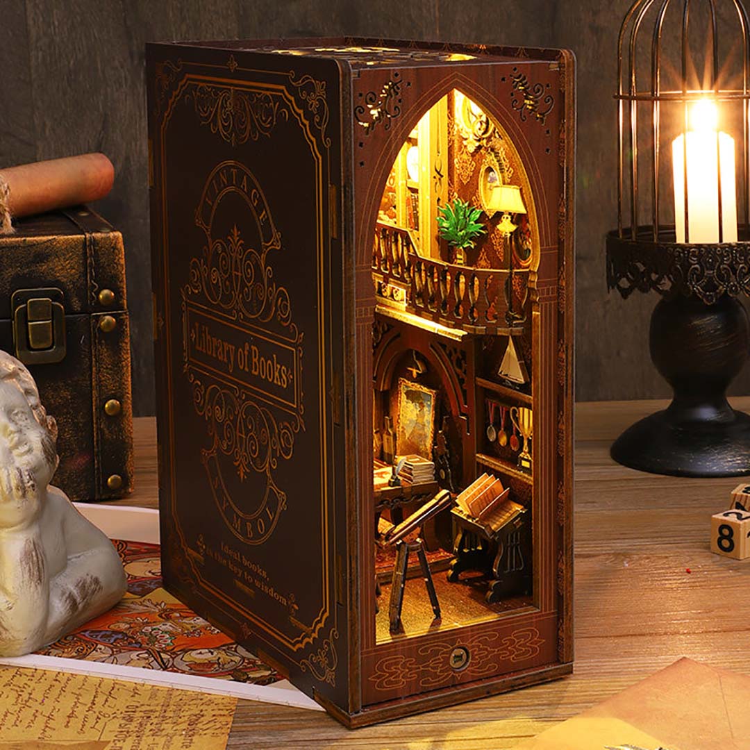 Library of Books DIY Book Nook Kit （With Music Box)