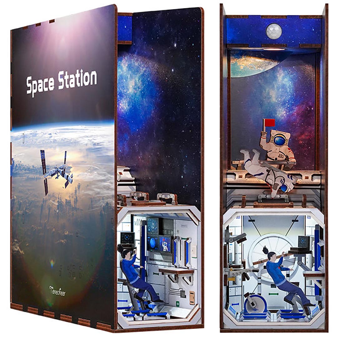 Space Station Wooden Book Nook Kit