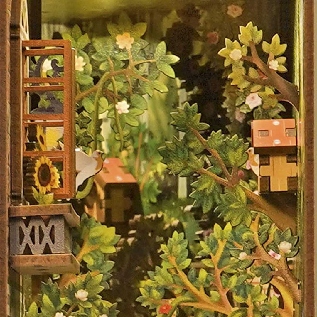 The Secret Garden Wooden Puzzle Book Nook